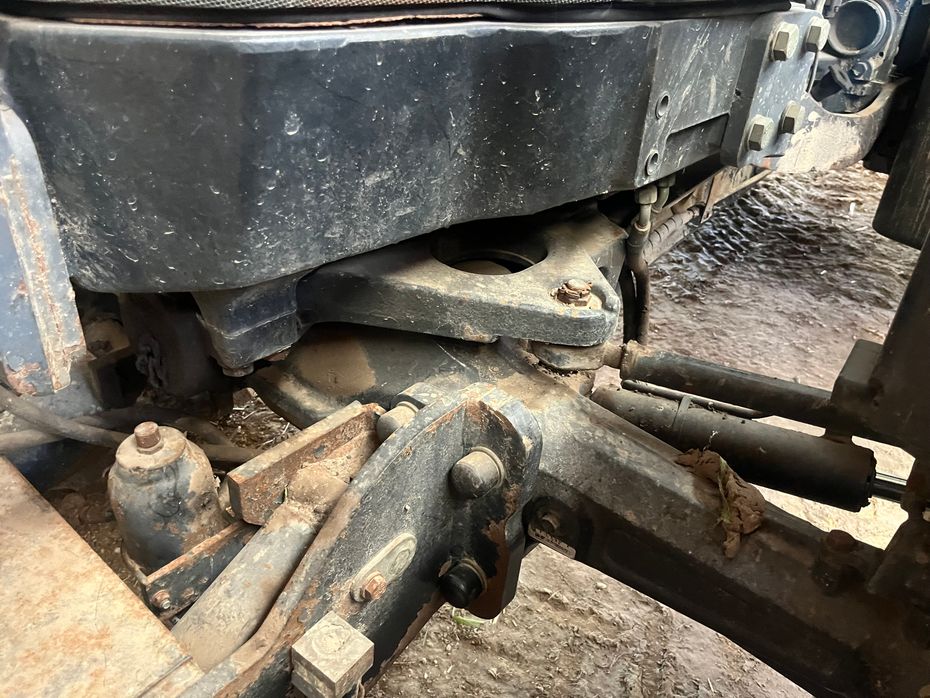 New Holland TS135A 4WD - Traktorer - Traktorer 4 wd - 5