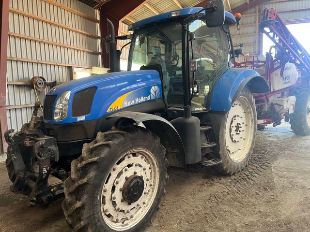 New Holland TS135A 4WD