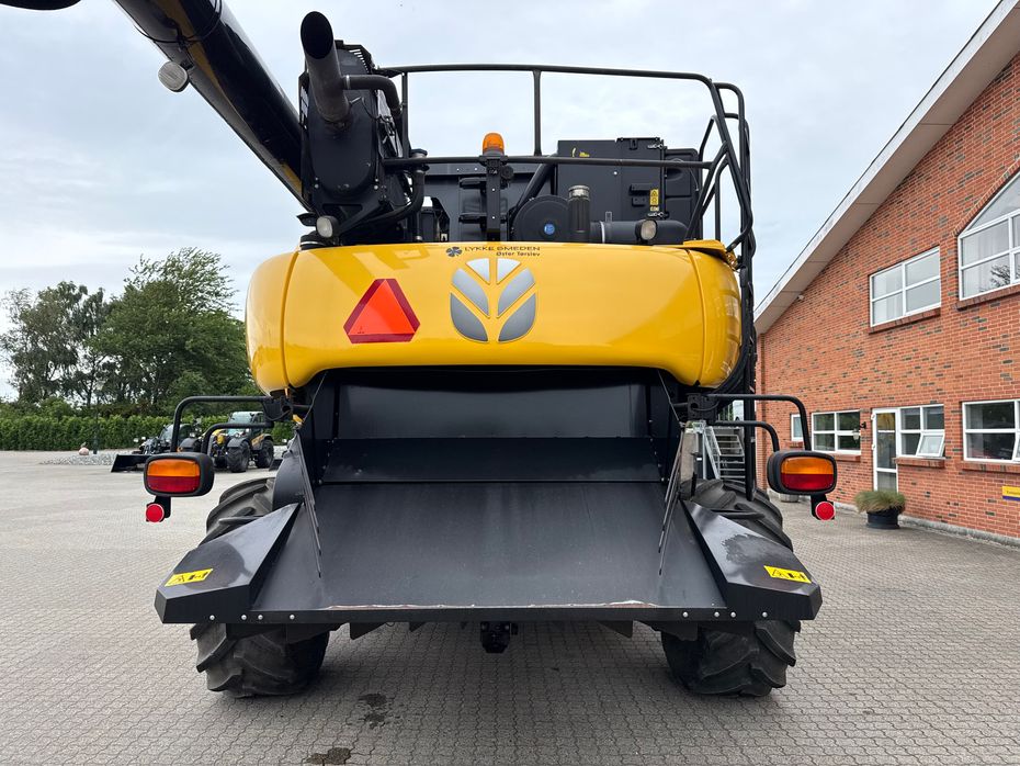 New Holland CR9080 SLH Elevation + 35” VarioFeed HD - Høstmaskiner - Mejetærskere - 6