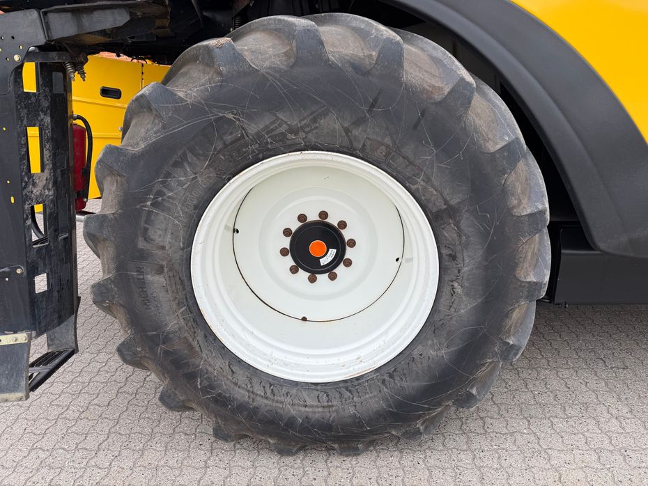 New Holland CR9080 SLH Elevation + 35” VarioFeed HD - Høstmaskiner - Mejetærskere - 9