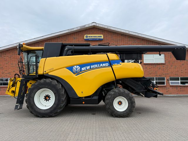 New Holland CR9080 SLH Elevation