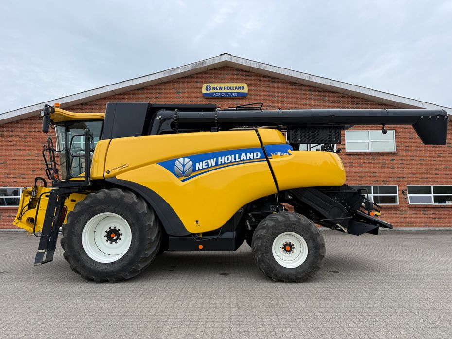 New Holland CR9080 SLH Elevation + 35” VarioFeed HD - Høstmaskiner - Mejetærskere - 1