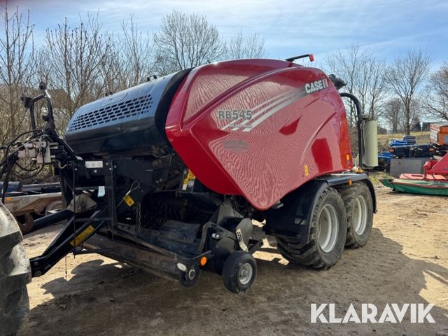 Case RB 545 silage pack