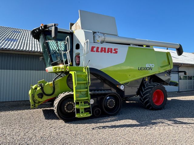 CLAAS 670 Terra Trac 4WD