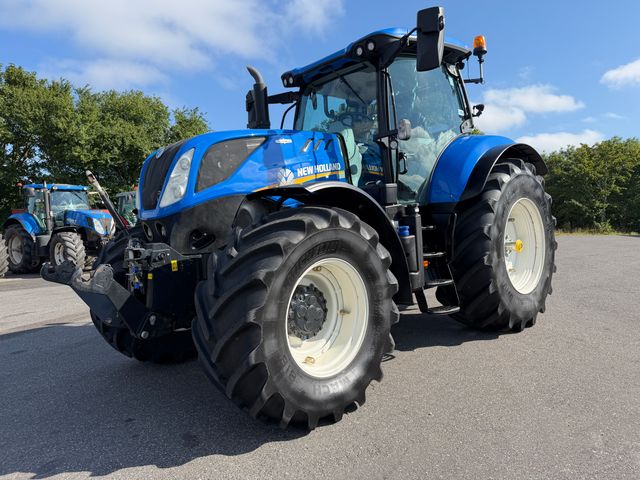 New Holland T7.270