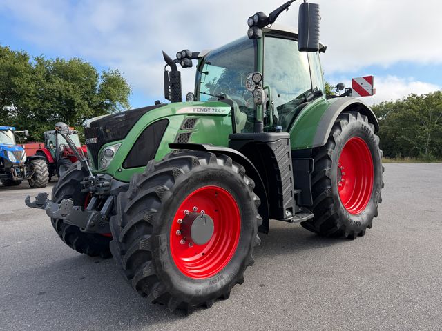 Fendt 724 Vario SCR Profi Plus