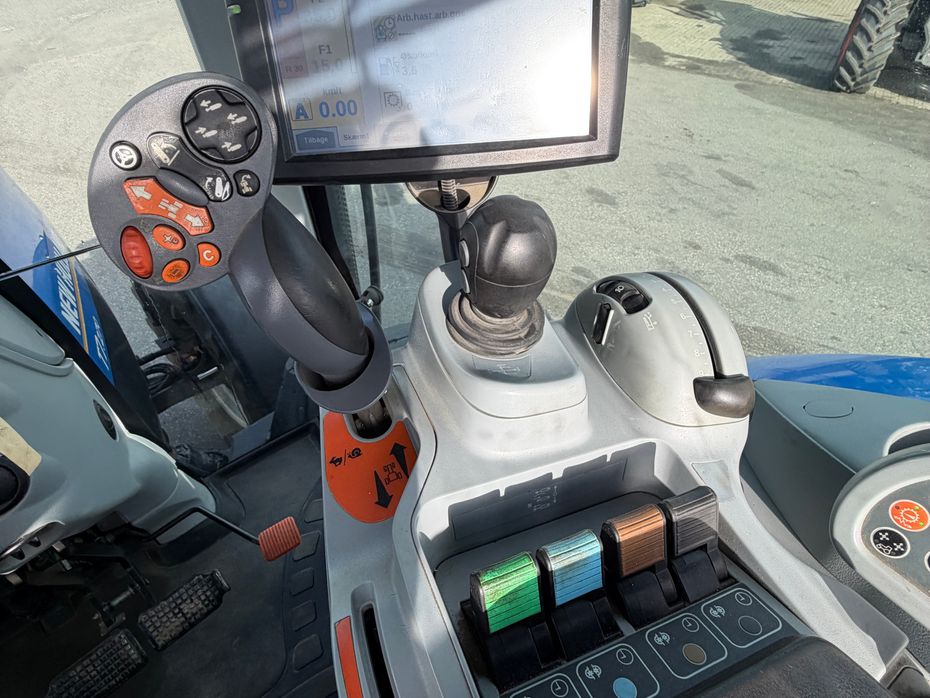 New Holland T7.270 KUN 5100 TIMER! - Traktorer - Traktorer 4 wd - 17