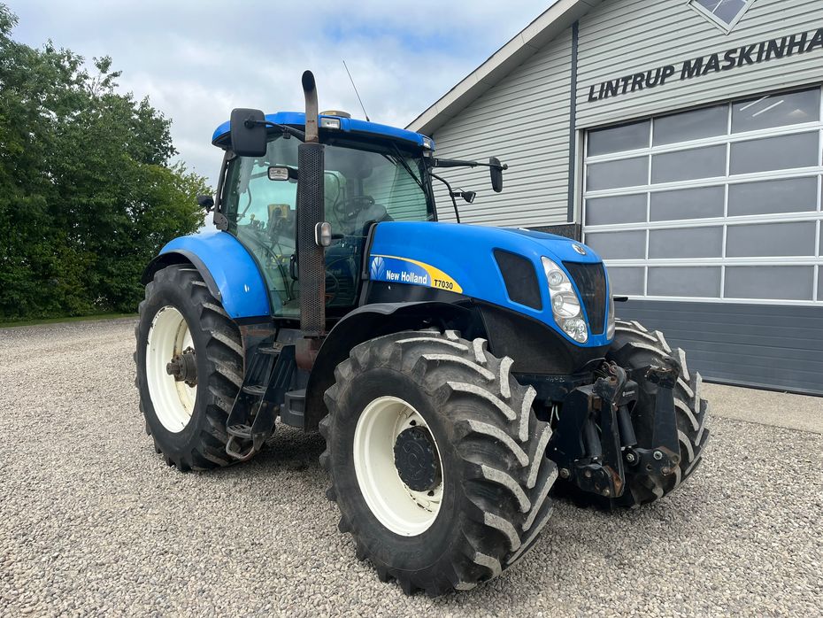 New Holland T7030 SS med frontlift - Traktorer - Traktorer 4 wd - 20