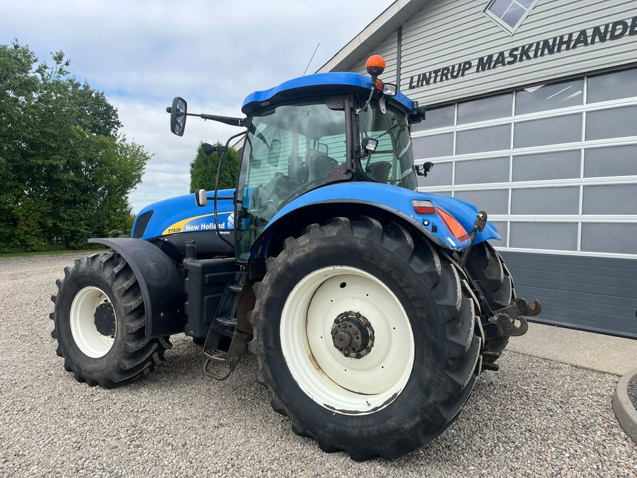 New Holland T7030 SS med frontlift - Traktorer - Traktorer 4 wd - 14