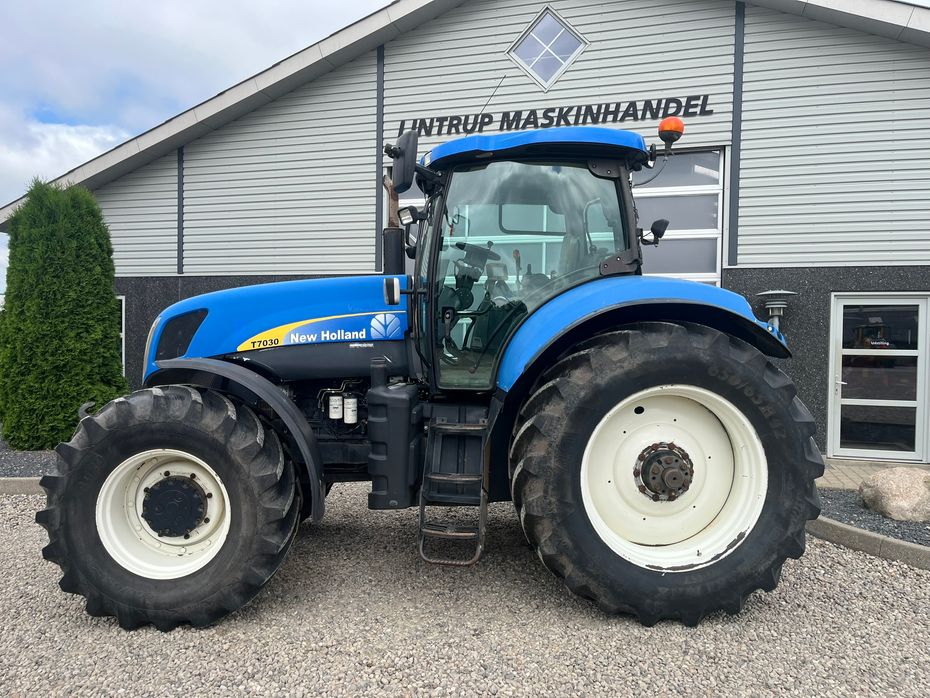 New Holland T7030 SS med frontlift - Traktorer - Traktorer 4 wd - 13