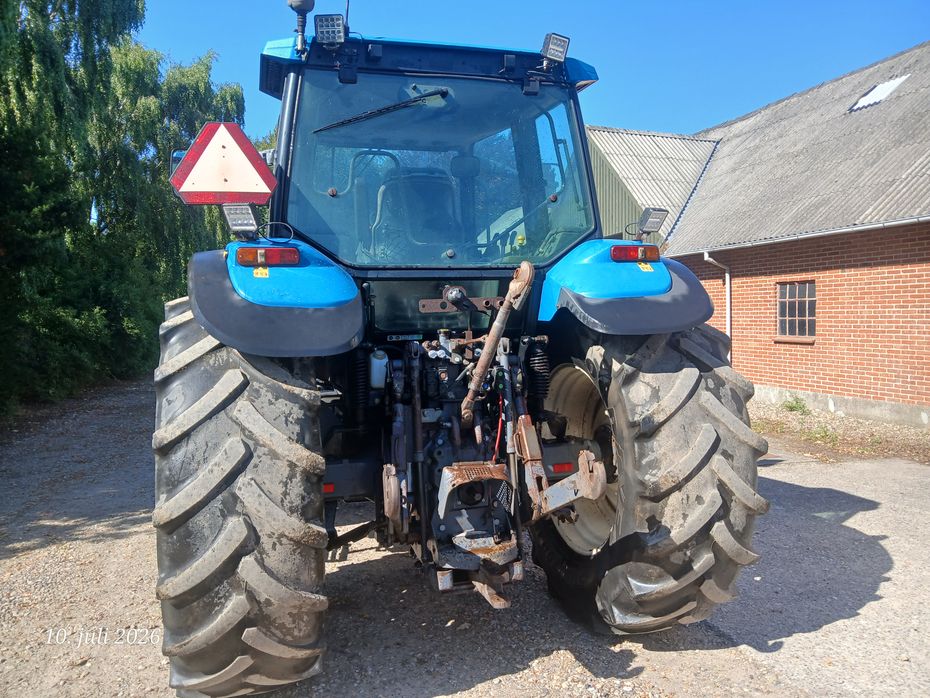 New Holland TM 150 med frontlift og Range Command gearkasse - Traktorer - Traktorer 4 wd - 5
