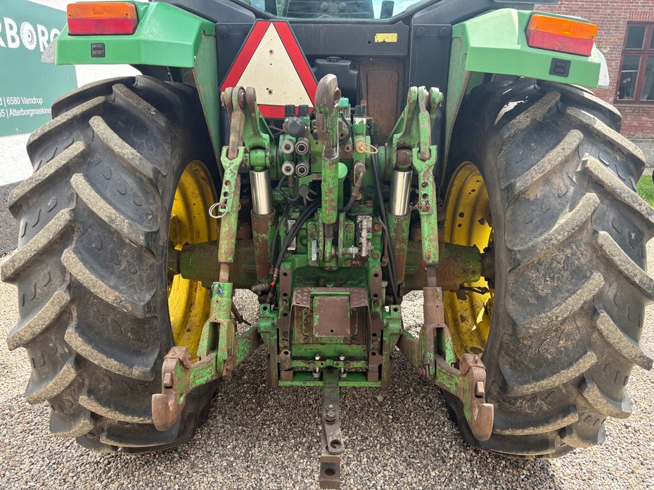 John Deere 6800 John Deere 6800 - Traktorer - Traktorer 4 wd - 3