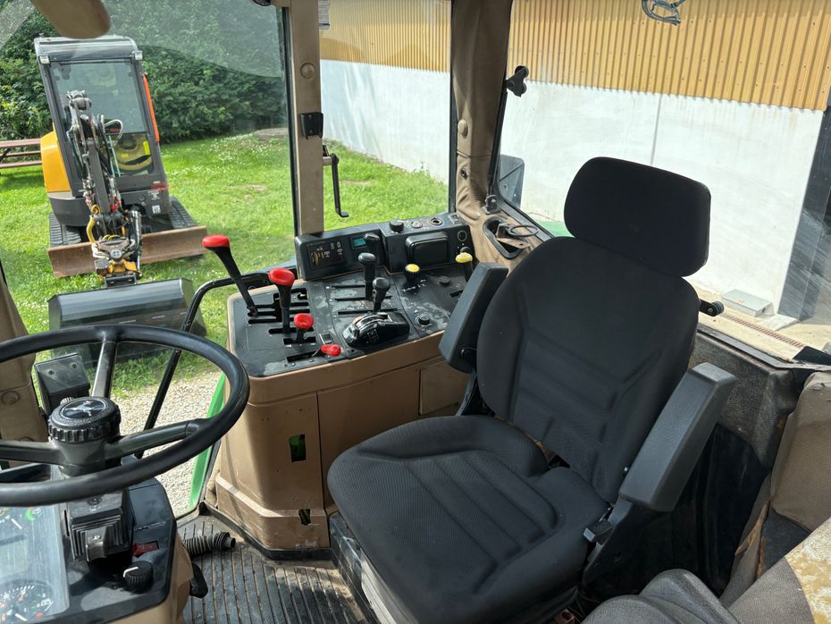 John Deere 6800 John Deere 6800 - Traktorer - Traktorer 4 wd - 5