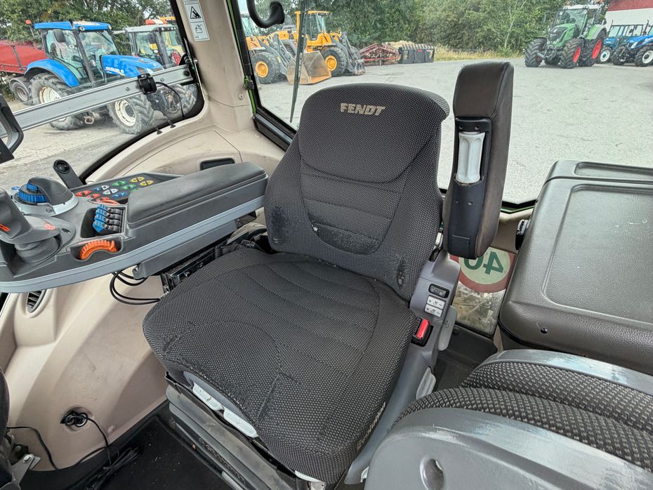 Fendt 828 Vario S4 Profi Plus MED NÆSTEN NYE DÆK OG FRONT PTO! - Traktorer - Traktorer 4 wd - 16