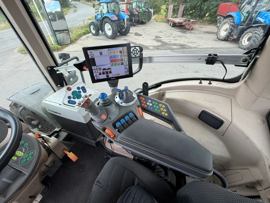 Fendt 828 Vario S4 Profi Plus MED NÆSTEN NYE DÆK OG FRONT PTO! - Traktorer - Traktorer 4 wd - 17