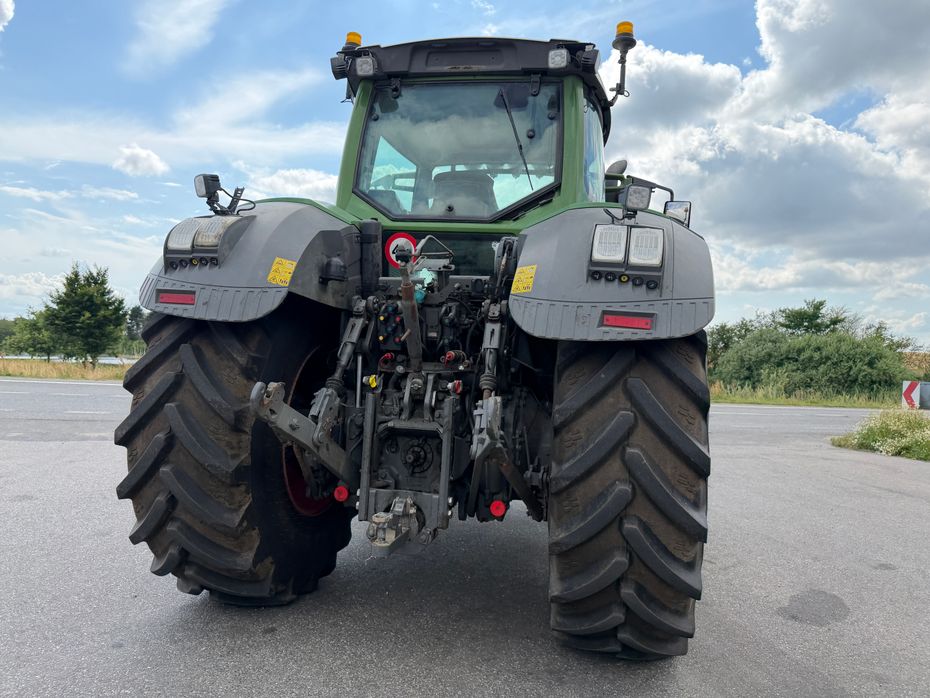 Fendt 828 Vario S4 Profi Plus MED NÆSTEN NYE DÆK OG FRONT PTO! - Traktorer - Traktorer 4 wd - 13