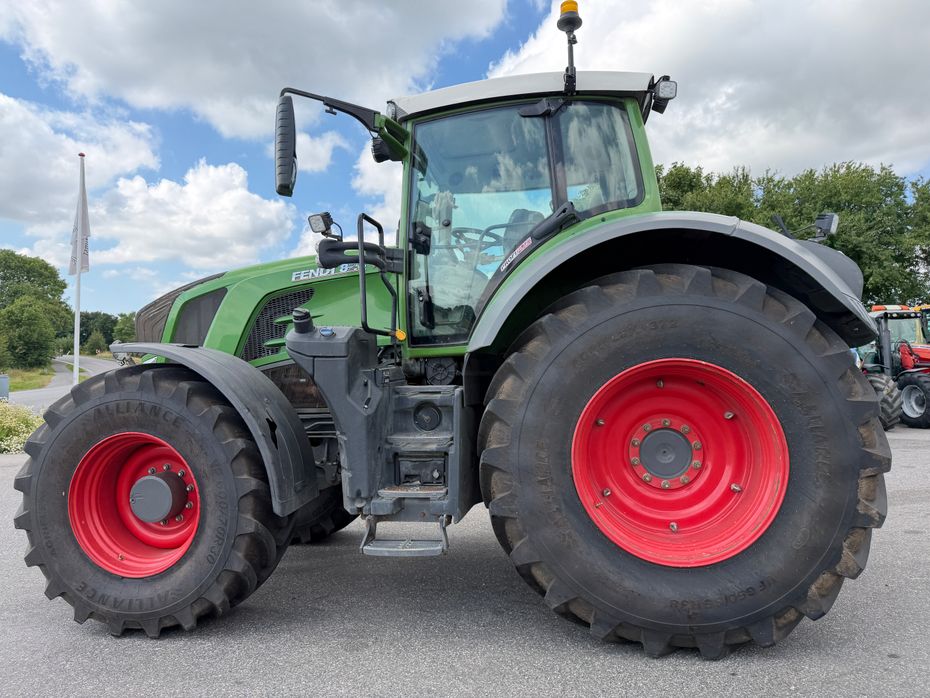 Fendt 828 Vario S4 Profi Plus MED NÆSTEN NYE DÆK OG FRONT PTO! - Traktorer - Traktorer 4 wd - 4