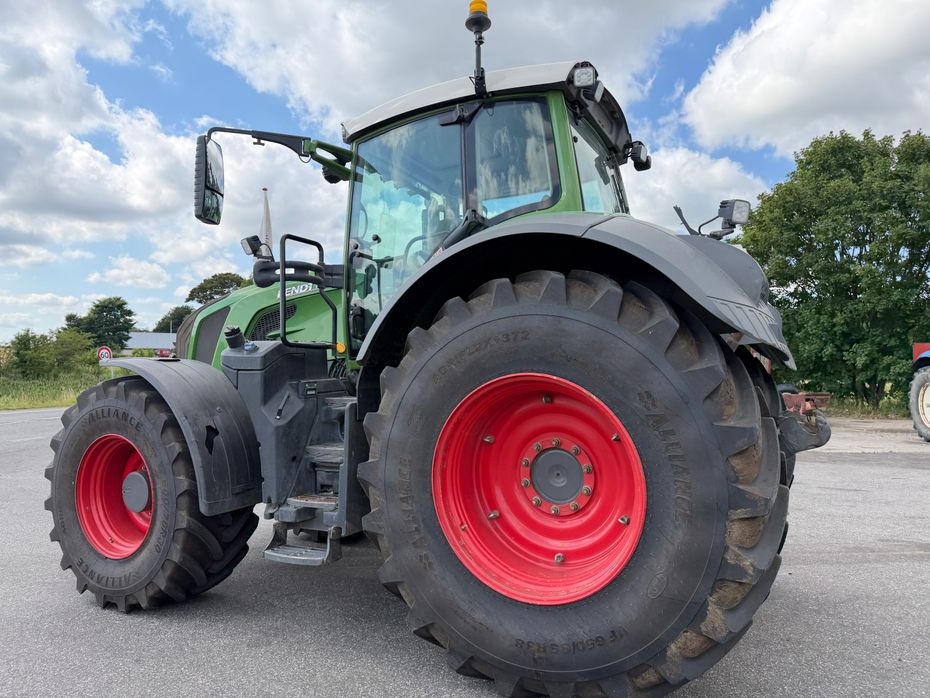 Fendt 828 Vario S4 Profi Plus MED NÆSTEN NYE DÆK OG FRONT PTO! - Traktorer - Traktorer 4 wd - 5
