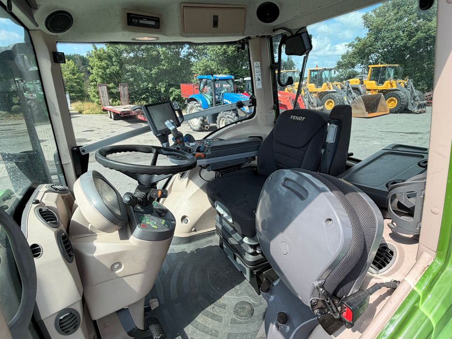 Fendt 828 Vario S4 Profi Plus MED NÆSTEN NYE DÆK OG FRONT PTO! - Traktorer - Traktorer 4 wd - 14