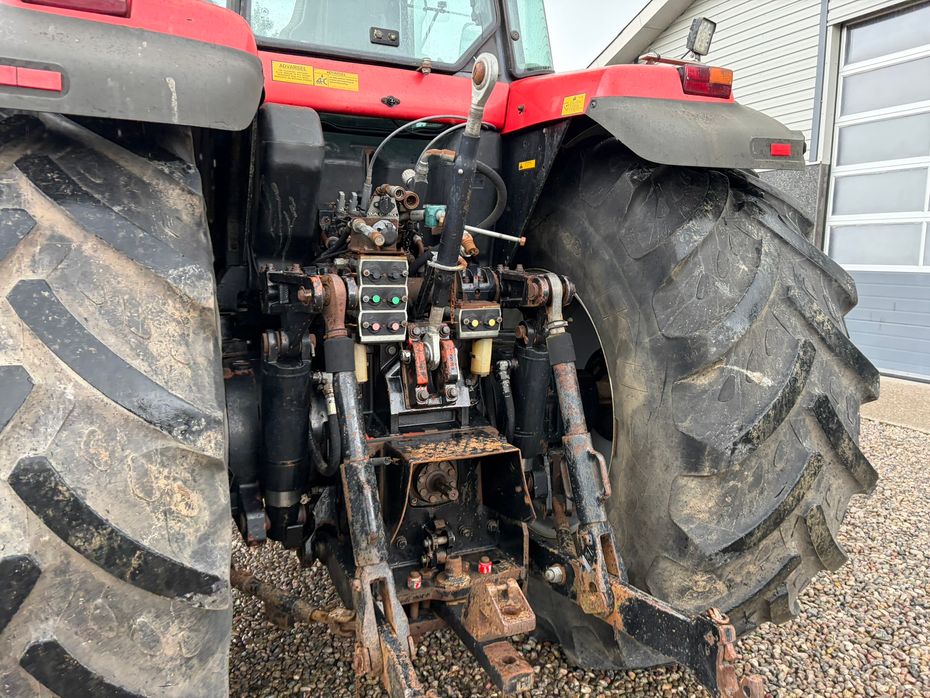 Massey Ferguson 8280 PowerControl. Stor stærk traktor til små penge - Traktorer - Traktorer 4 wd - 16