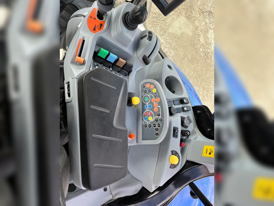 New Holland T7.270 AutoCommand - Traktorer - Traktorer 4 wd - 9