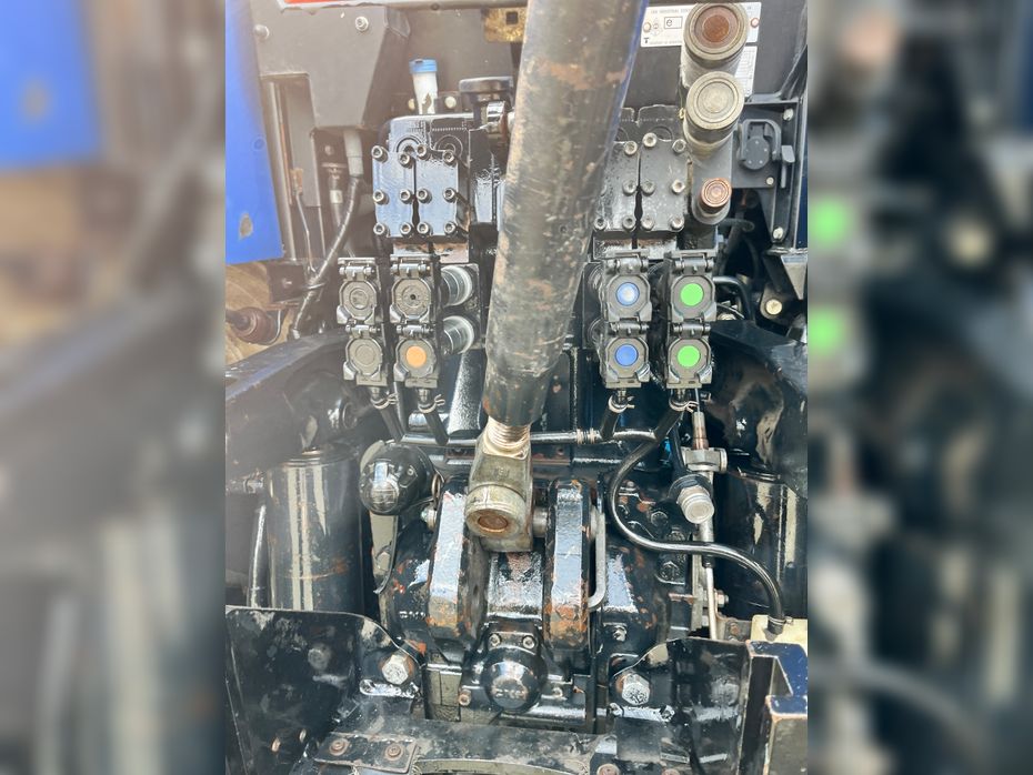 New Holland T7.270 AutoCommand - Traktorer - Traktorer 4 wd - 6
