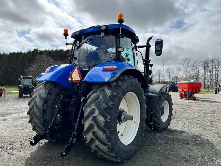 New Holland T7.270 AutoCommand - Traktorer - Traktorer 4 wd - 4