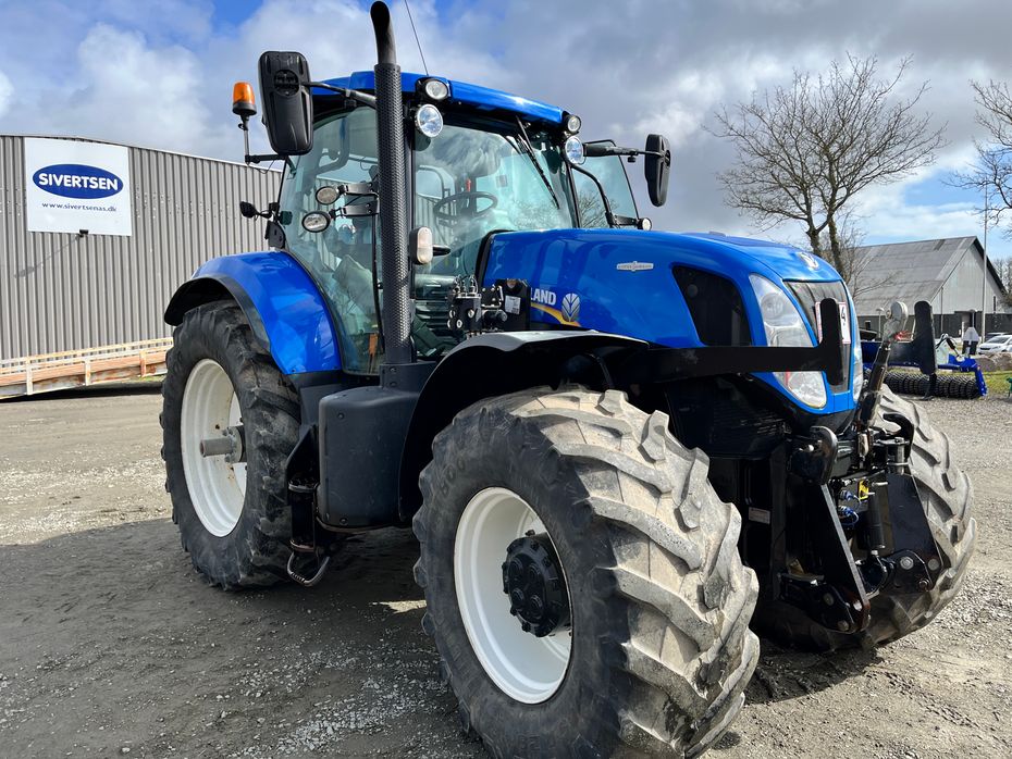New Holland T7.270 AutoCommand - Traktorer - Traktorer 4 wd - 3