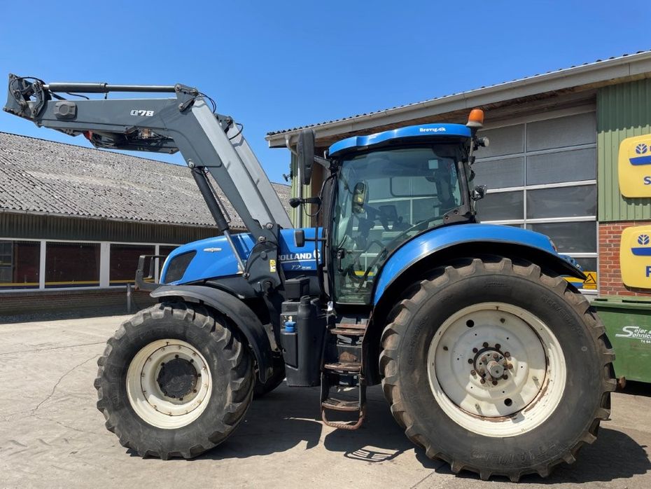 New Holland T7.235 AC Med Ålø Q78 læsser - Traktorer - Traktorer 4 wd - 4