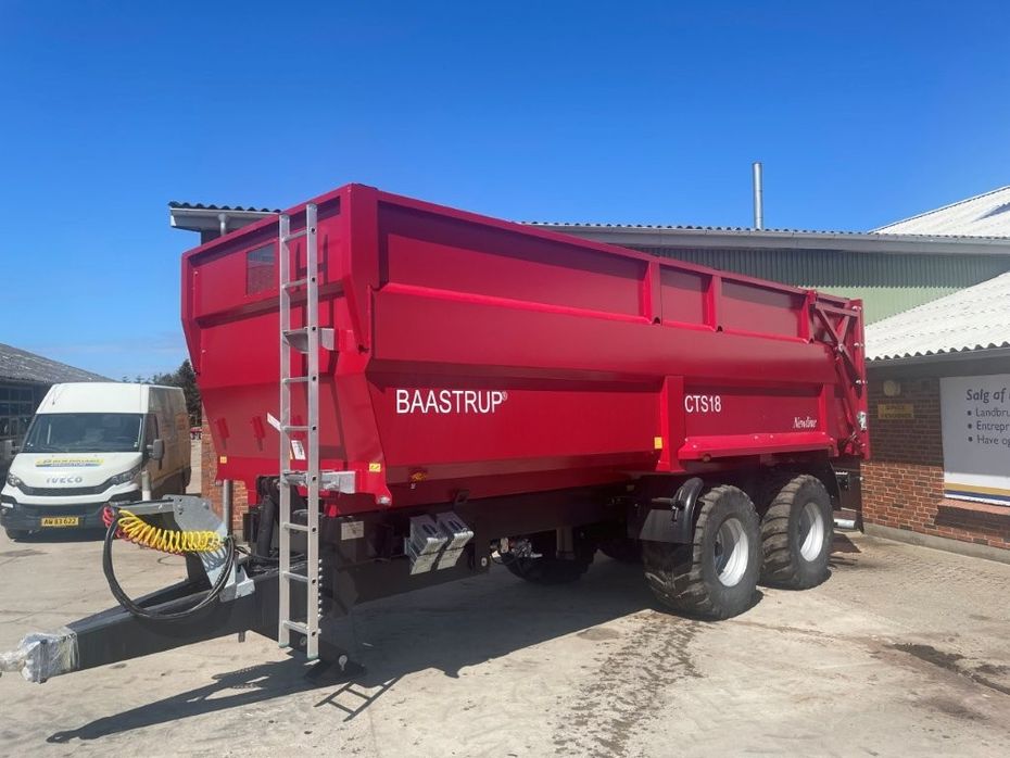 Baastrup CTS 18 new line Ny model med 4 led baglygter og plastik skærme - Vogne - Tipvogne - 1