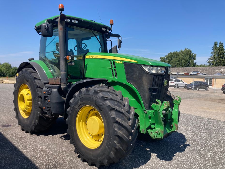 John Deere 7230R - Traktorer - Traktorer 4 wd - 2