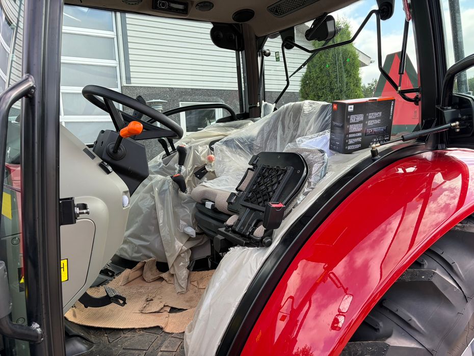 Case IH Farmall 75 A Med Quicke X2s frontlæsser med Euroskifte, 3die funktion og dæmper, samt og brede hjul. - Traktorer - Traktorer 4 wd - 6