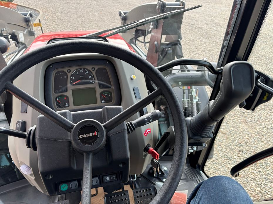 Case IH Farmall 75 A Med Quicke X2s frontlæsser med Euroskifte, 3die funktion og dæmper, samt og brede hjul. - Traktorer - Traktorer 4 wd - 5