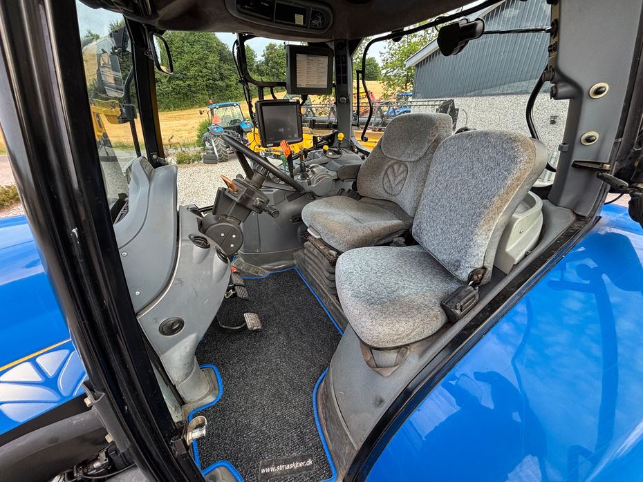 New Holland T7050 PC  Affjedret foraksel   19.gear Med trimble GPS - Traktorer - Traktorer 4 wd - 6