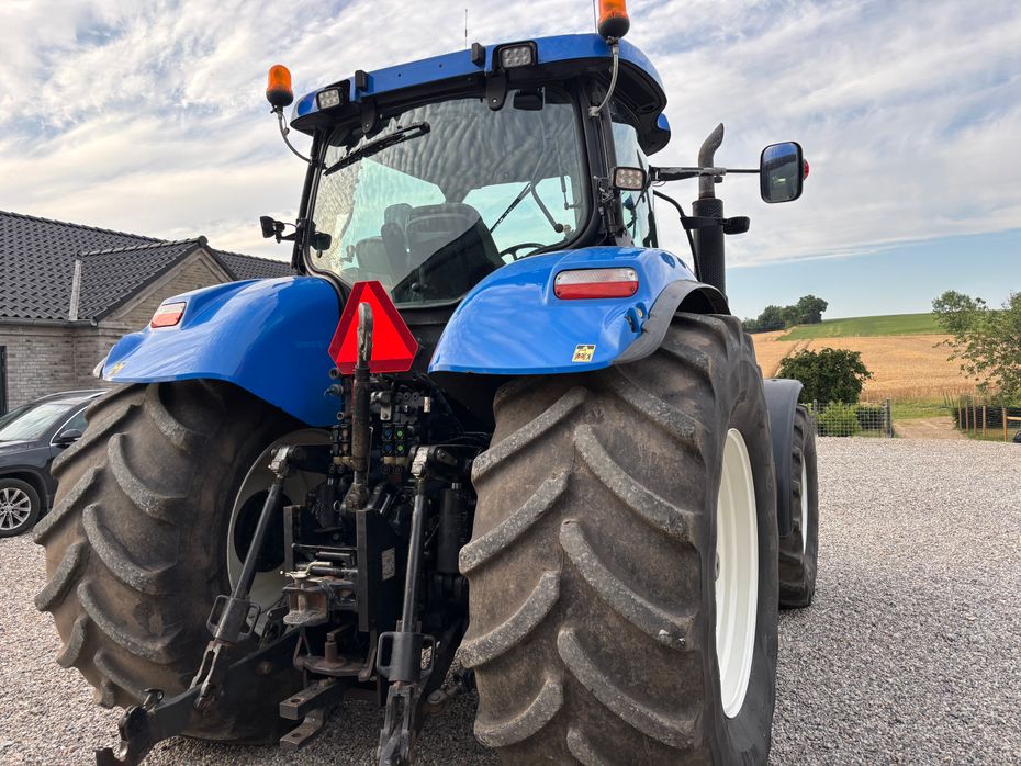 New Holland T7050 PC  Affjedret foraksel   19.gear Med trimble GPS - Traktorer - Traktorer 4 wd - 5