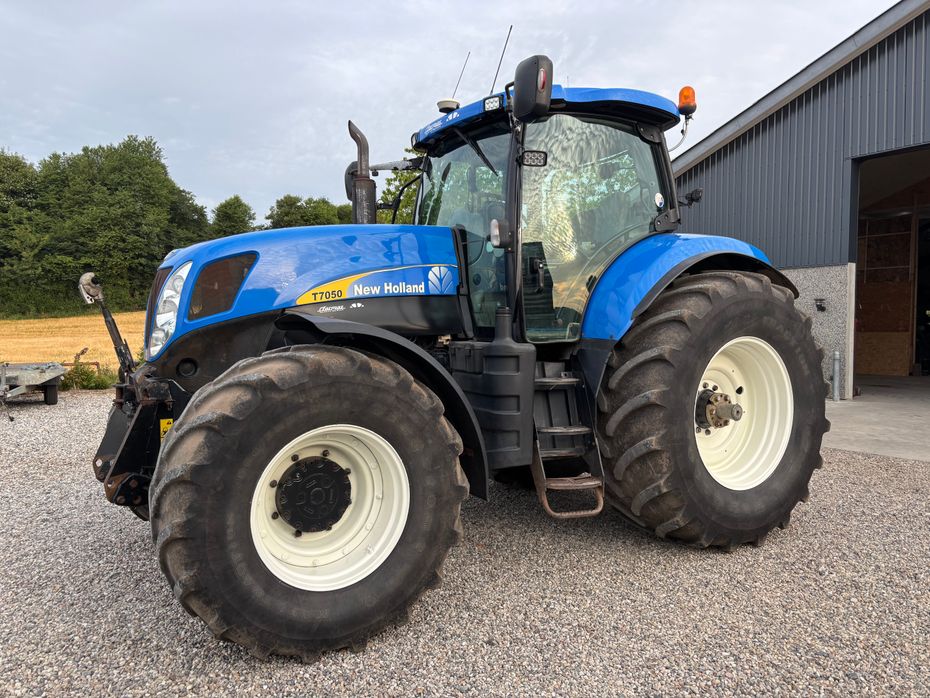 New Holland T7050 PC  Affjedret foraksel   19.gear Med trimble GPS - Traktorer - Traktorer 4 wd - 1