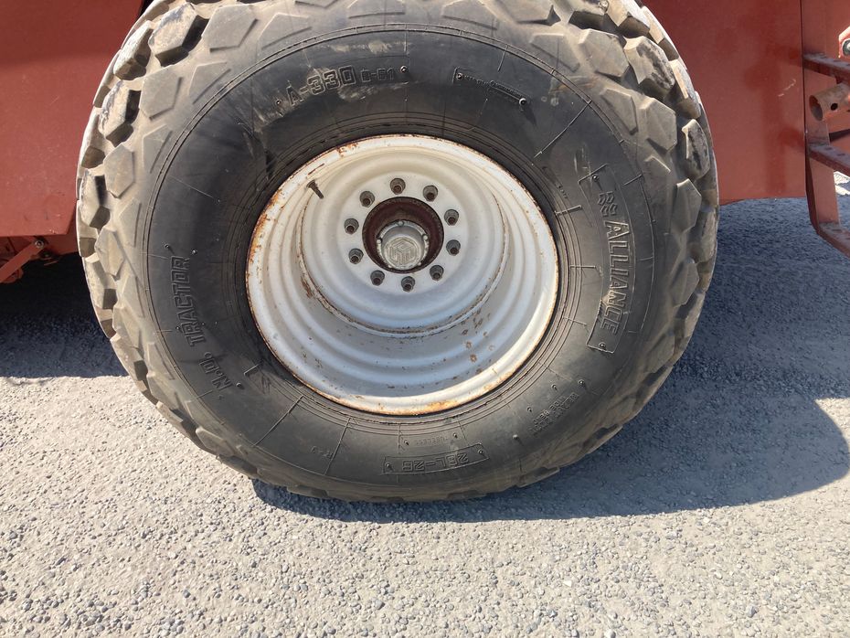 Hesston 4900 - Pressere - Bigballe - 14