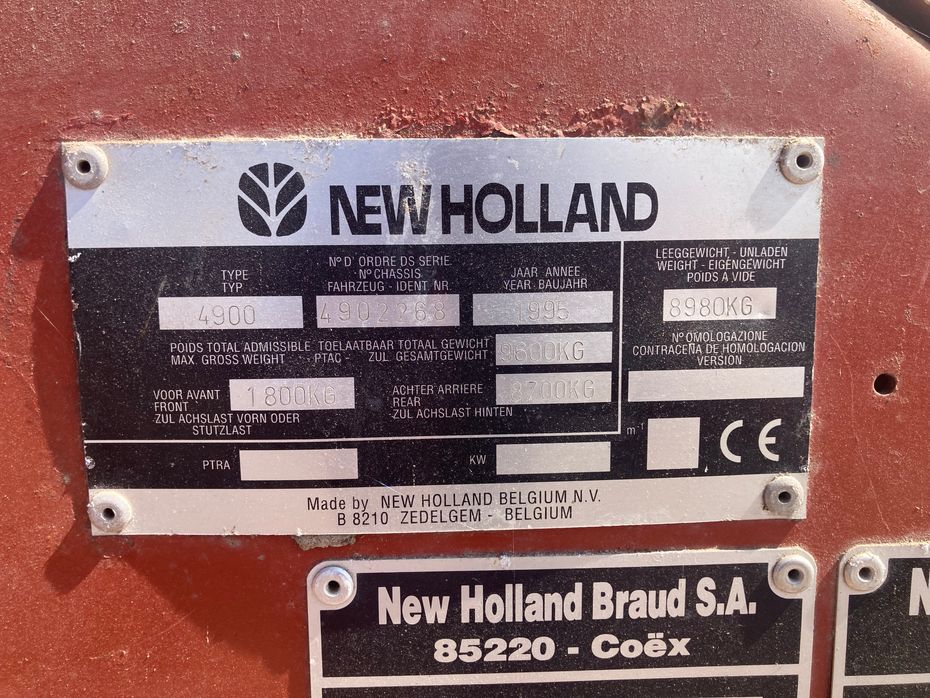 Hesston 4900 - Pressere - Bigballe - 8