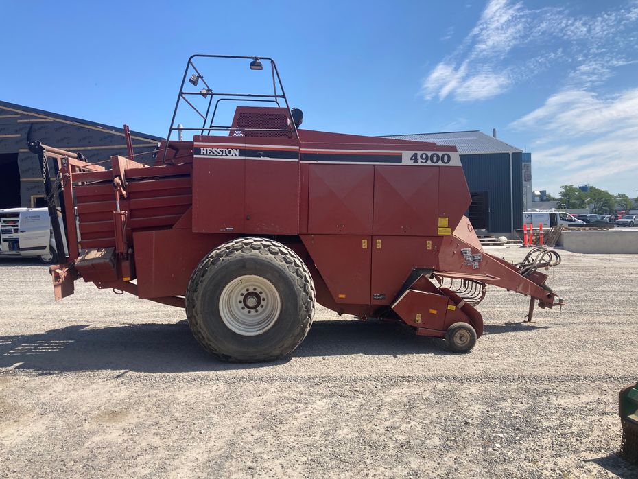 Hesston 4900 - Pressere - Bigballe - 4