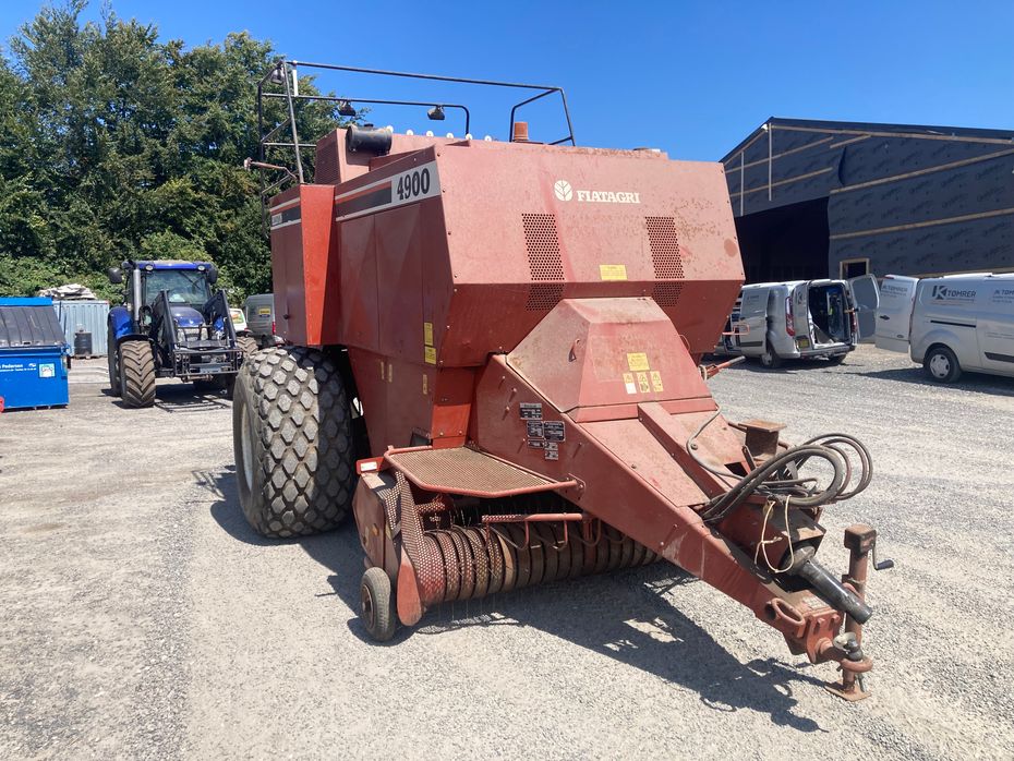 Hesston 4900 - Pressere - Bigballe - 3