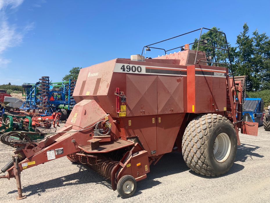 Hesston 4900 - Pressere - Bigballe - 1