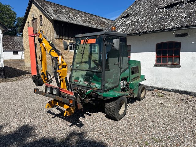 Ransomes Mc Comel med hækkeklipper