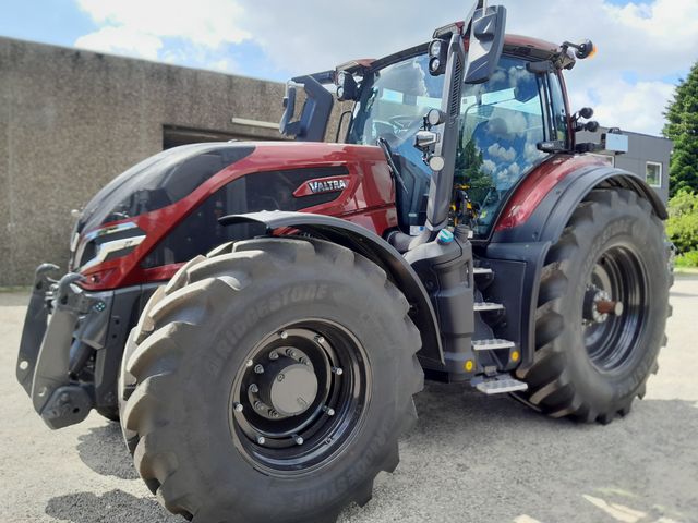 Valtra Q305 