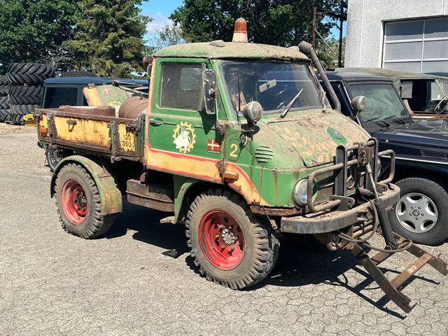 Mercedes-Benz UNIMOG Type 411