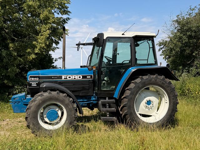 Ford 7840