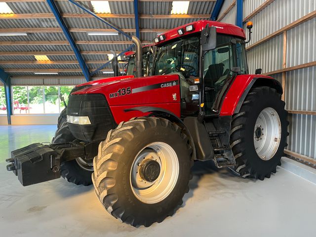 Case IH MX135