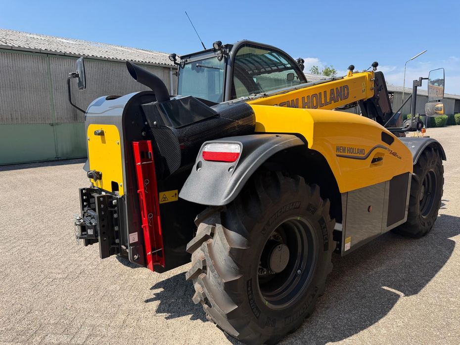New Holland TH7.42 Plus Den nye model NewHolland TH 7.42 PLUS 133hk med masser af udstyr og 6F-3R PowerShift transmissioner - Læssemaskiner - Teleskoplæssere - 12
