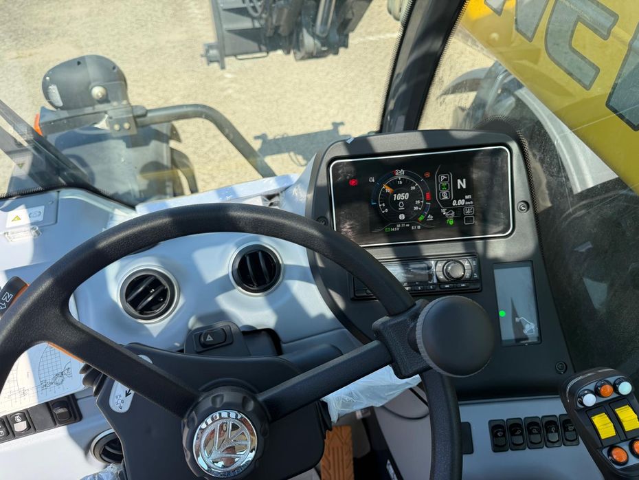 New Holland TH7.42 Plus Den nye model NewHolland TH 7.42 PLUS 133hk med masser af udstyr og 6F-3R PowerShift transmissioner - Læssemaskiner - Teleskoplæssere - 6