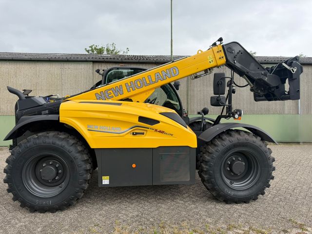 New Holland TH 7.42 Elite