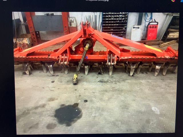 Kuhn HR4004D